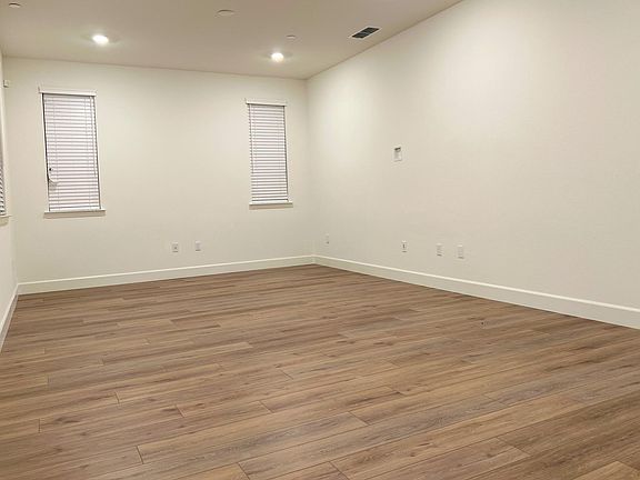 3rd image of 4410 French Dr