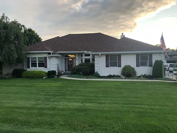 205 Kennedy Dr, Horseheads, NY 14845