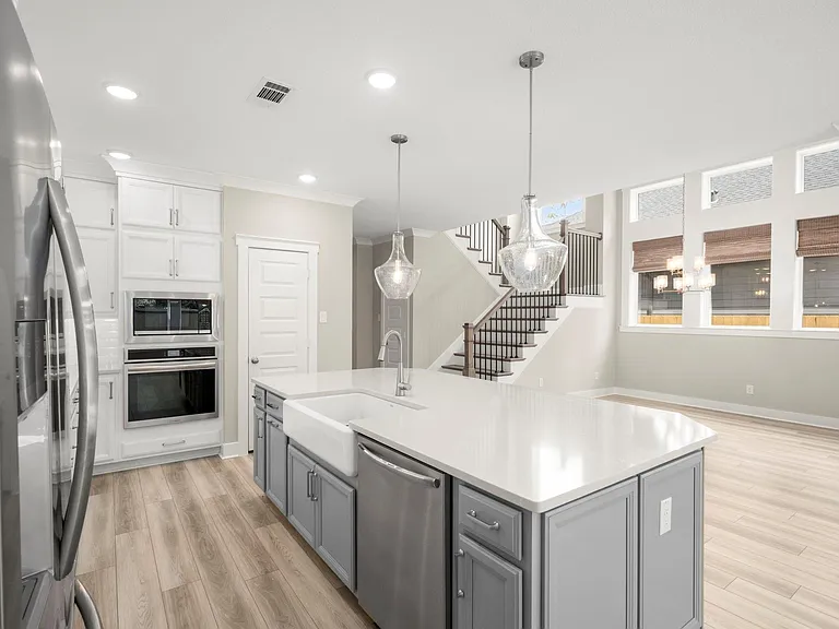 311 Pilazzo St — Photo 8
