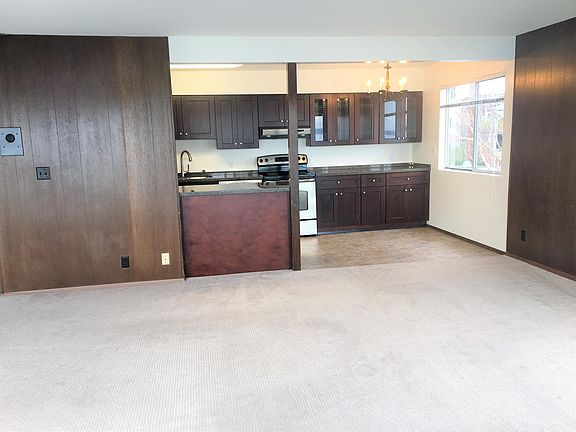 5th image of 3007 Alki Ave SW APT 3