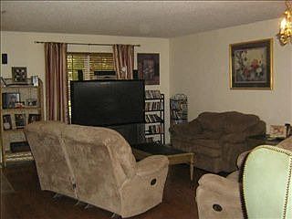 2nd image of 200 Heritage Dr