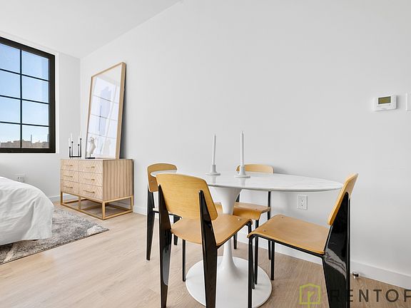 3rd image of 40 Bruckner Blvd #434