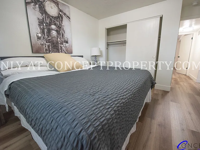 285 E Whitlock Ave — Photo 34