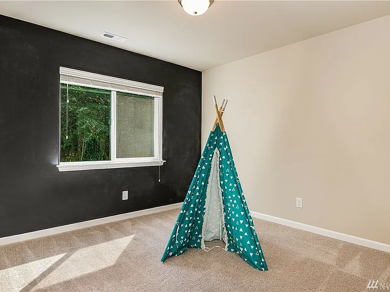 8239 NE 196th St — Photo 30