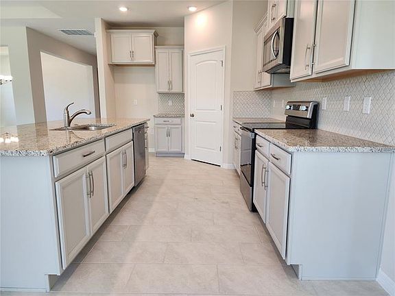 5th image of 17922 Hither Hills Cir