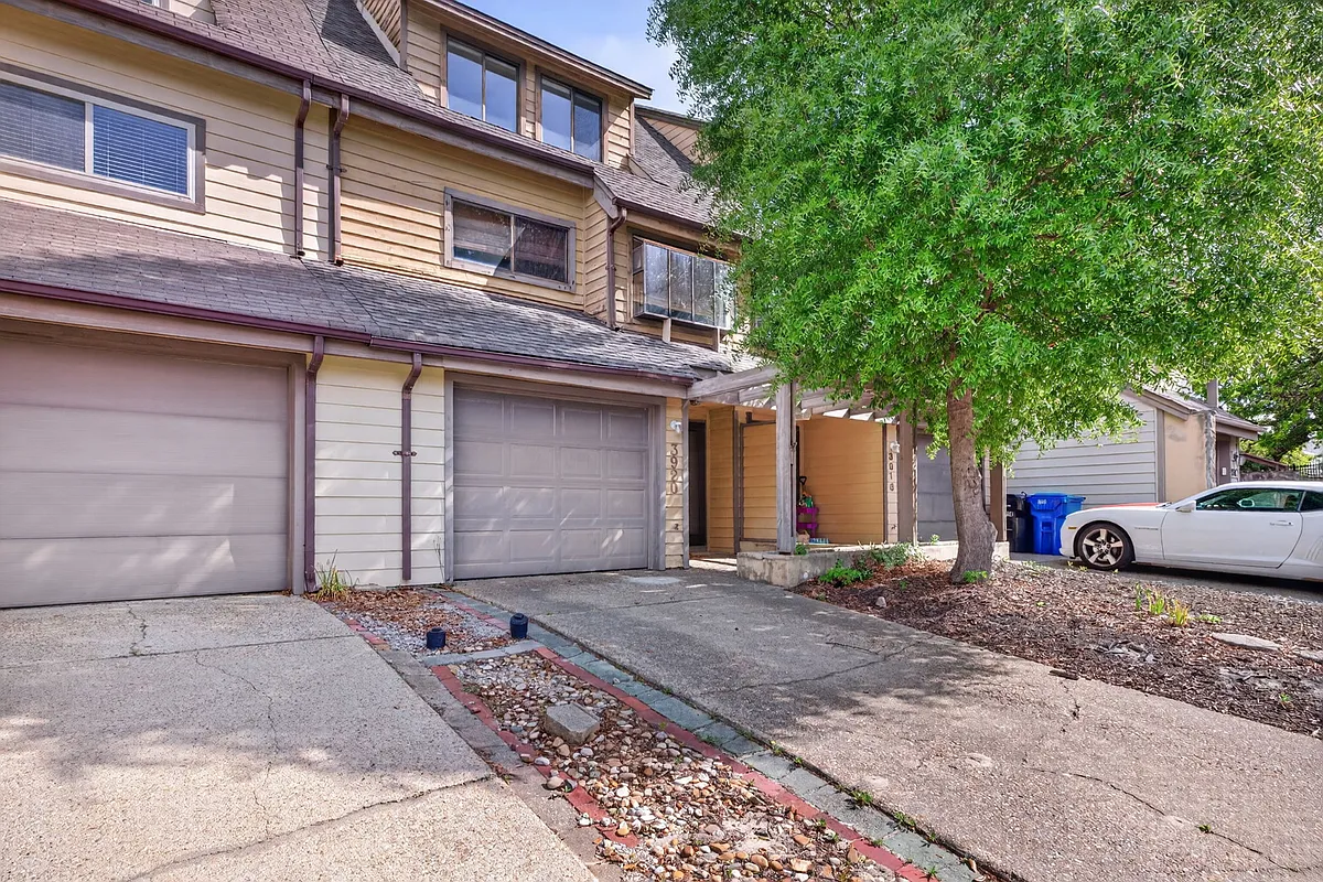 Building Photo - 3920 Whooping Crane Cir