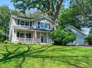 621 Twelve Oaks Ln, Hudson, WI 54016