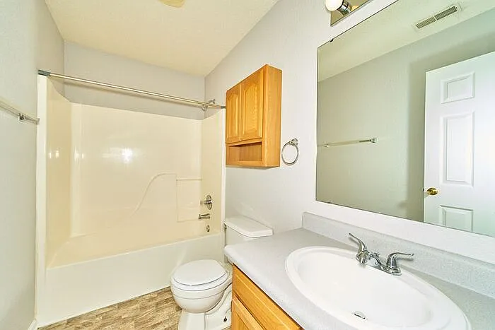 8133 Maple Stream Ln — Photo 15
