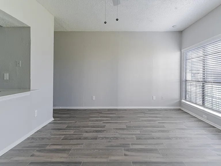 Ronan Apartment Homes — Photo 52