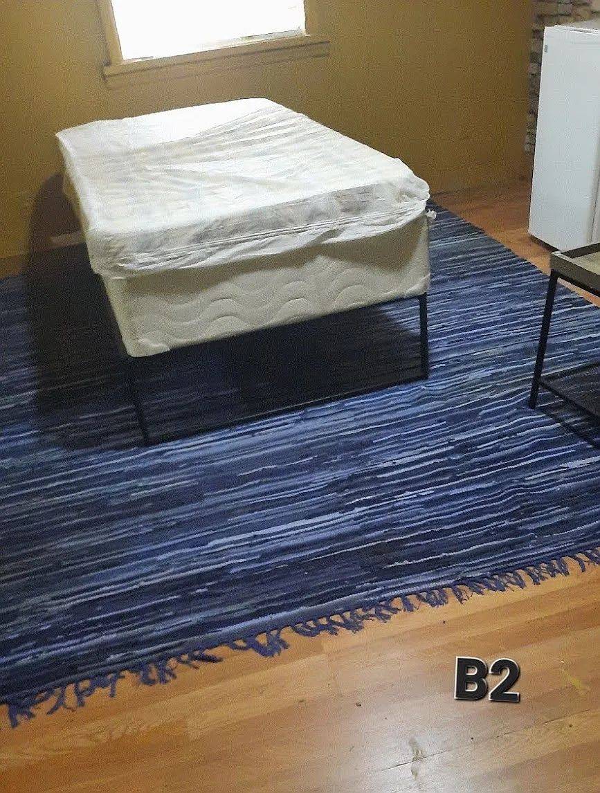 6 bed, $700 — Photo 4