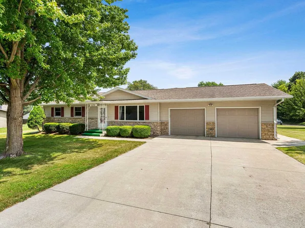 630 S Main St, Markesan, WI 53946