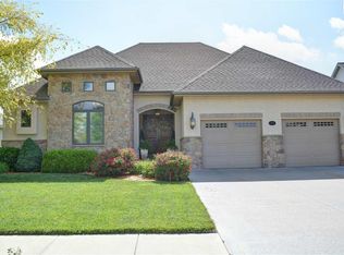 1504 Northglen St, McPherson, KS 67460
