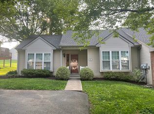 17 Knollwood Rd, Millersville, PA