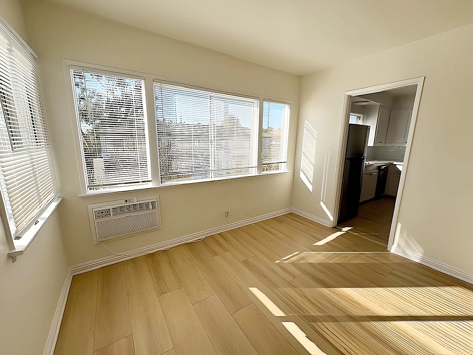1 bed, 700 sqft, $1,995 — Photo 3