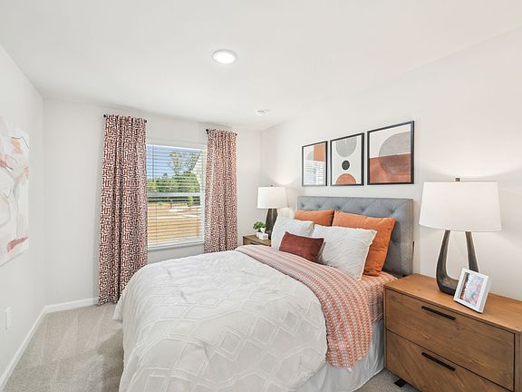 RAL_OakwoodTownes_Topaz_Bed2_1064WindingSpringDr_Model.jpg