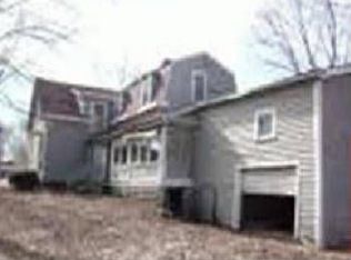 5 Poole St, Calais, ME 04619