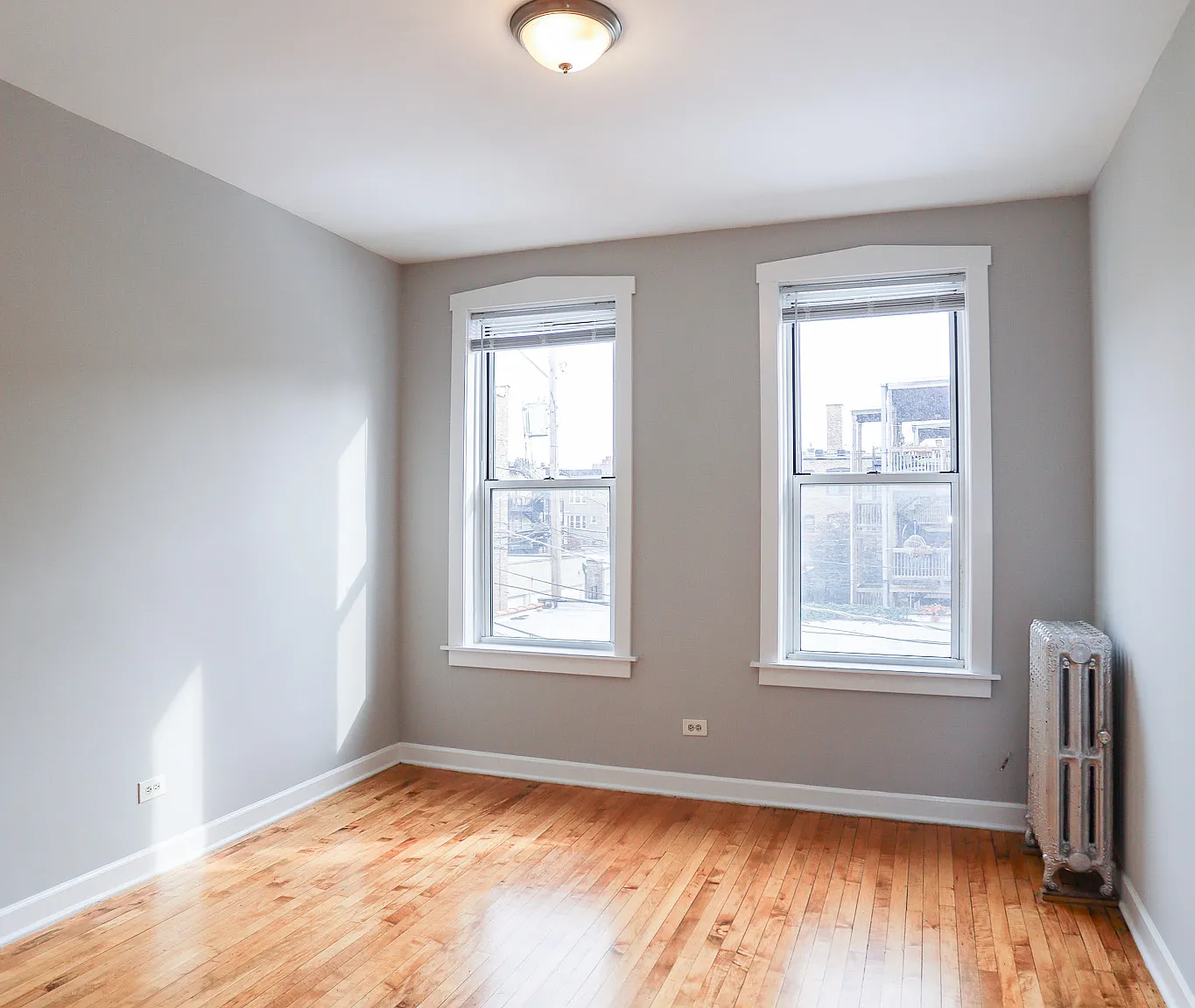 2 bed, 900 sqft, $2,000 — Photo 3