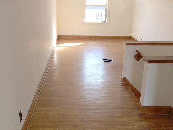 2nd image of 2521 N Elsas Ave