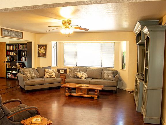 5th image of 15345 Stinson Dr