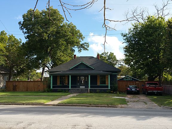 3rd image of 304 E Brin St