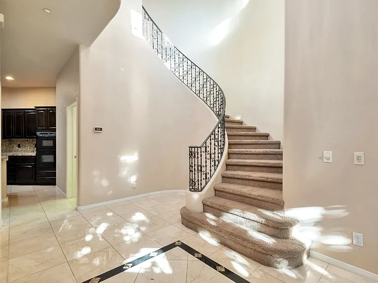 7301 E Woodsage Ln — Photo 5