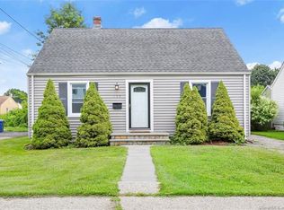 595 Ruth St, Bridgeport, CT 06606