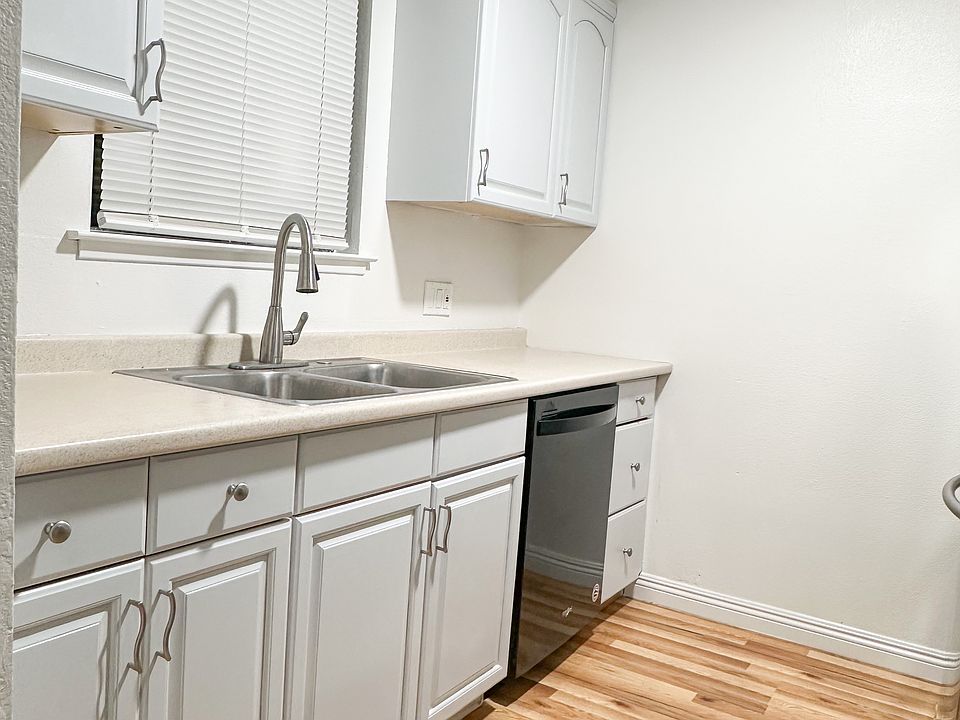 Fully renovated kitchen