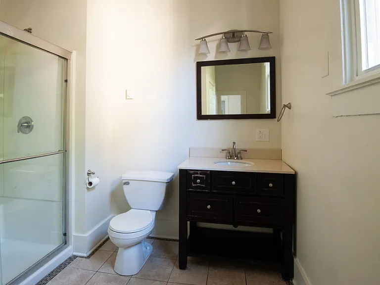 319 N Lincoln St — Photo 7