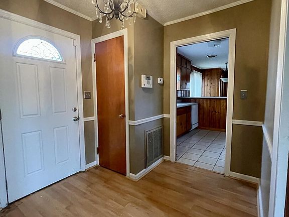 3rd image of 2153 Sentell Cir