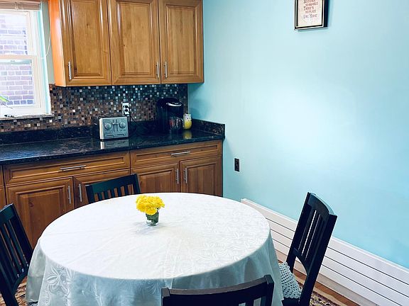 3rd image of 2431 Fish Ave Floor 1