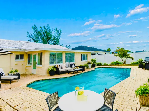 455 81st Ave, Saint Pete Beach, FL 33706