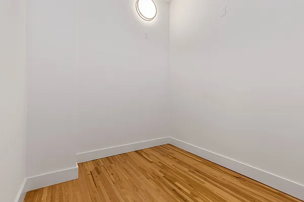 Rented by MNS | media 14