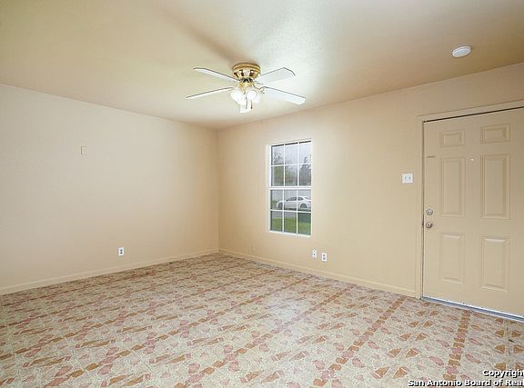 4th image of 7234 Apple Valley Dr