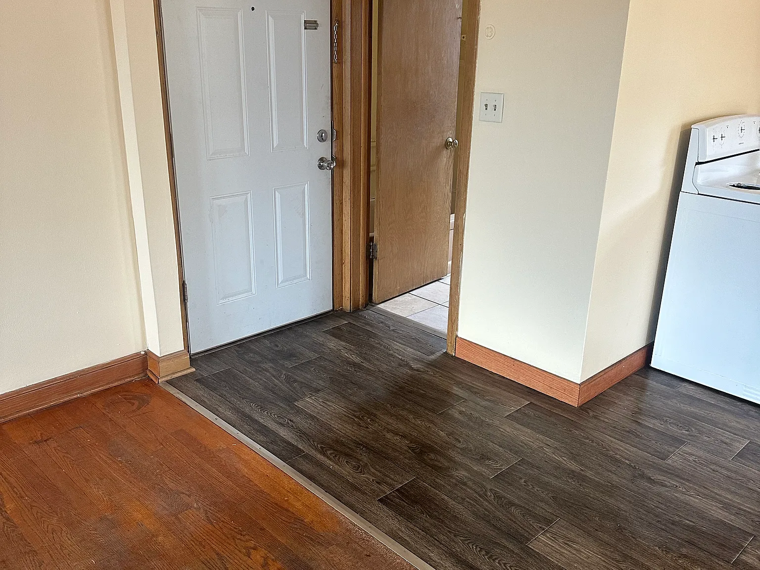 1 bed, 1100 sqft, $1,200 — Photo 4