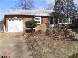 1059 Donnell Ave photo 1