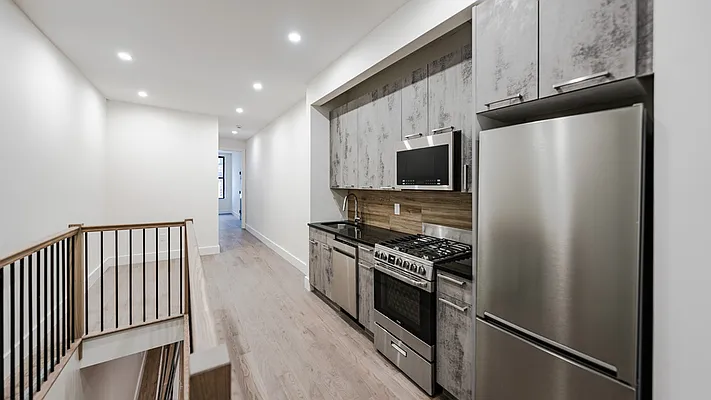 Rented by Nooklyn NYC LLC | media 11