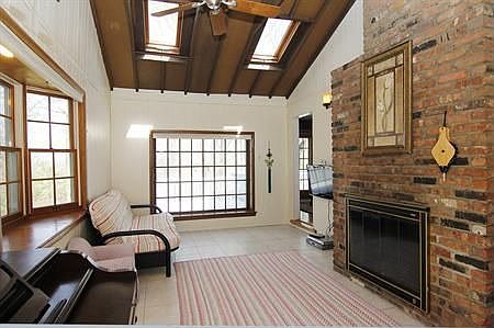 Family Room - alt view