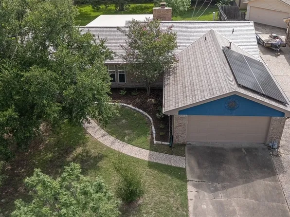3609 Oak Ridge Dr, Bryan, TX 77802