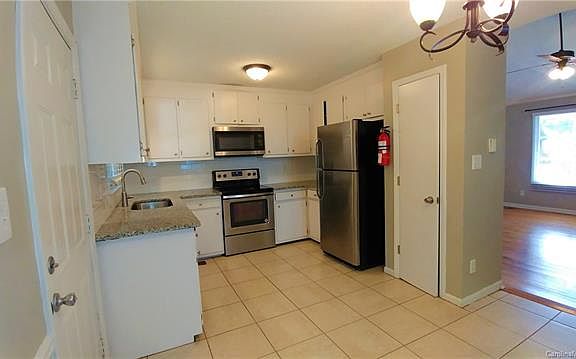 2nd image of 733 Ascot Dr