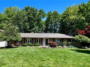 6059 Castlehill Dr, Highland Heights, OH 44143