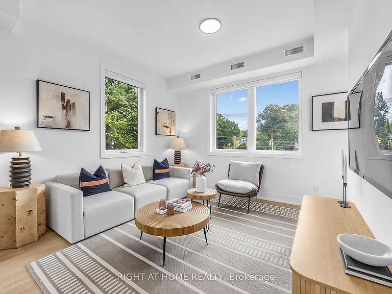 1416 Islington Ave #B — Photo 6