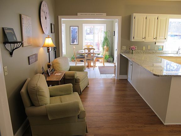 3rd image of 204 Quail Creek Ln