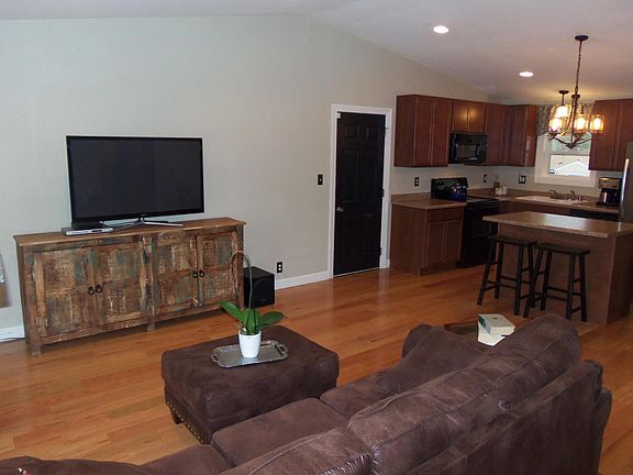 5th image of 11829 W Oakwood Dr