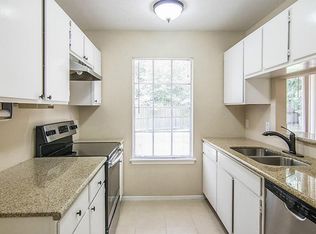 17 N Wavy Oak Cir, Spring, TX 77381