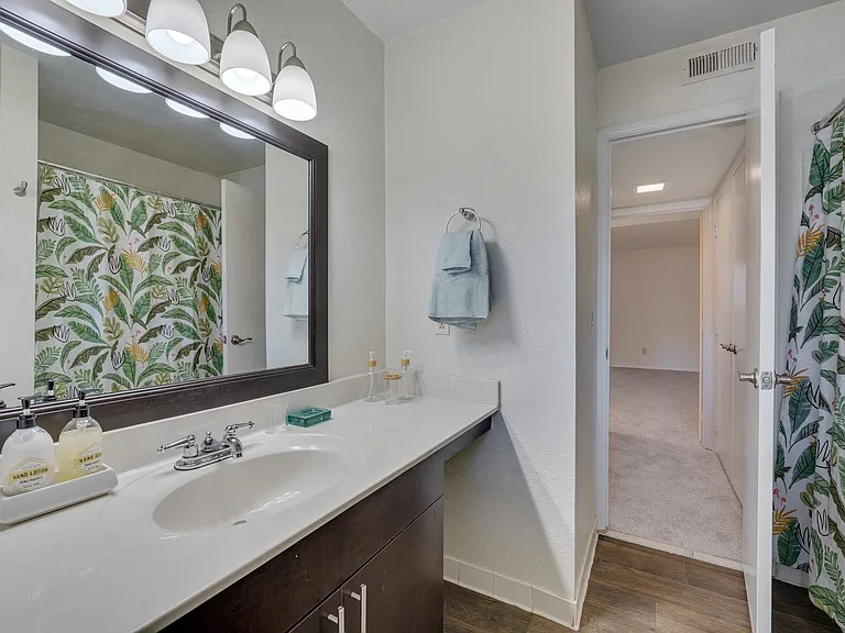 Trailwood Crossing Apartments — Photo 28