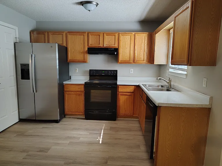 5596 Glen Ridge Bnd — Photo 5