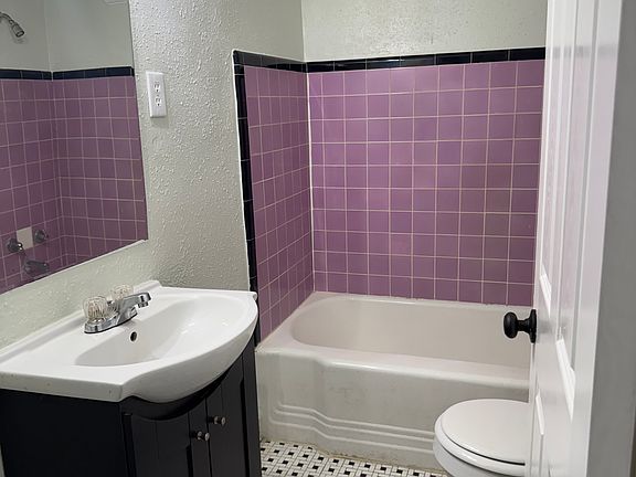5th image of 1543 Jackson Ave