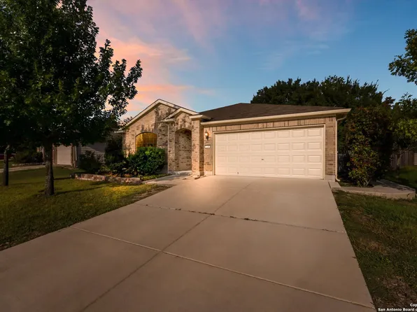 5248 Columbia Dr, Cibolo, TX 78108