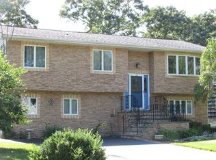 76 Bieselin Rd, Bellport Village, NY 11713