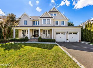 22 Monmouth Pkwy, Monmouth Beach, NJ